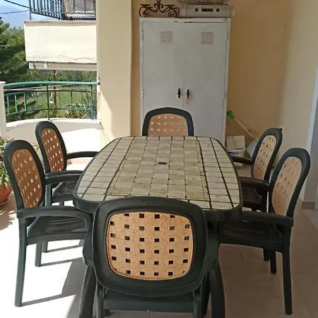 Mavrovouni House דירה